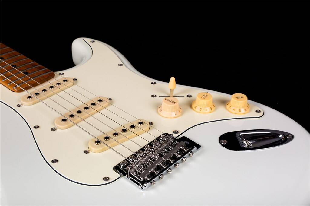JS300 Electric Guitar - White