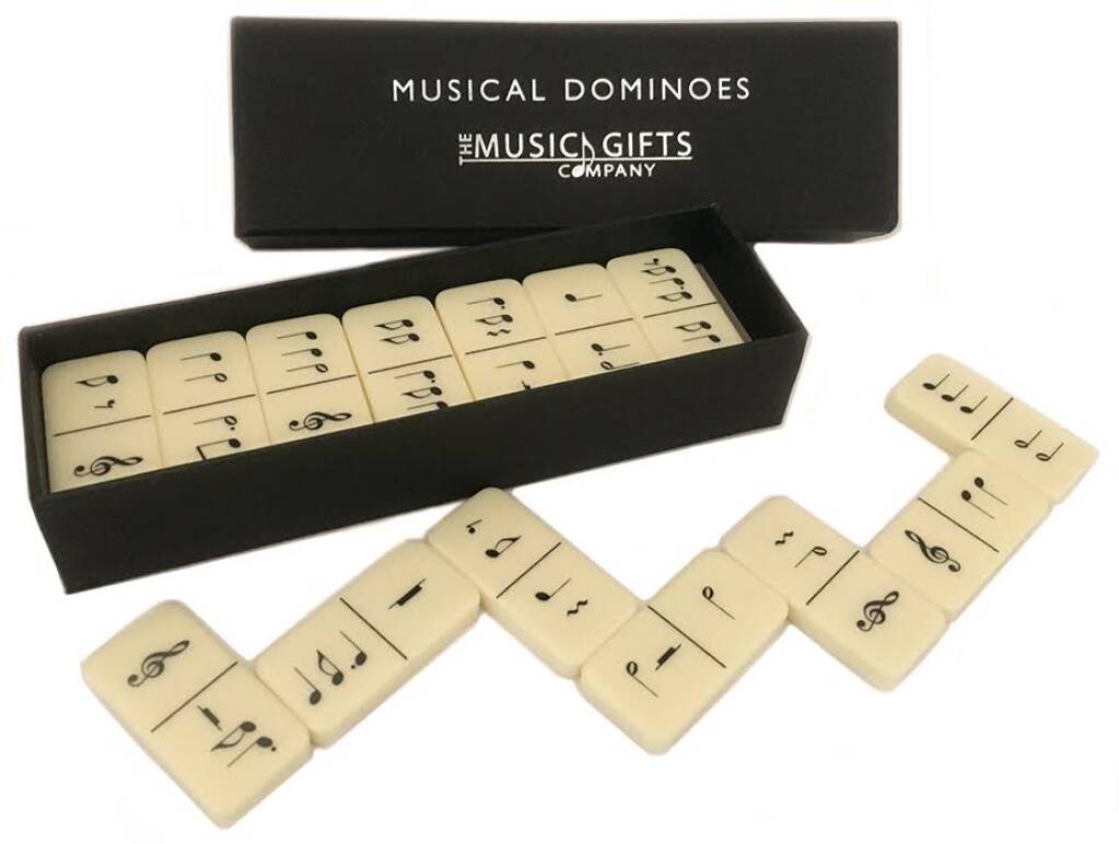 Dominoes Set Game